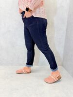 Jean stretch bleu brut avec ceinture – Grande Taille – Indispensable du quotidien et confort optimal – Image 3