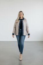 Veste matelassée grande taille brillant – Élégance moderne & confort léger – Image 3