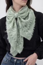 Écharpe Motif Cachemire Dégradé – Élégance Bohème