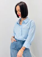 Chemise en Coton Coupe Droite – Intemporel Chic & Facile à Porter – Image 4