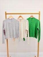 Gilet Boutonné En Maille Fine – Douceur Élégante Au Quotidien – Image 3