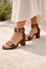 Sandales À Talons Boucles Métalliques Esprit Rock Chic