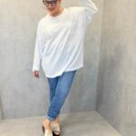 T-Shirt Fluide À Détails Dentelle Et Poche Poitrine – Grande Taille