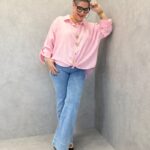 Blouse Fluide Pastel À Boutonnage Bijou – Élégance Décontractée Grande Taille