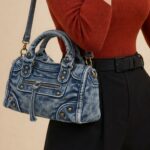Sac À Main Effet Denim Délavé À Détails Rivetés