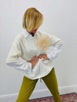 T-Shirt En Coton Avec Broche Fleur Amovible – Image 2
