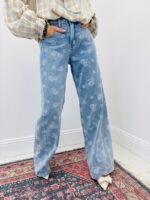 Jean Wide Leg Denim Clair À Motif Déstructuré