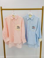 Chemise Rayée Détail Poche Message Douceur Pastel – Image 5