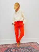 Chemise Brodée Élégance Romantique & Détails Ajournés – Image 3