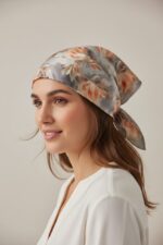Carré Tie & Dye À Motif Floral Aquarelle