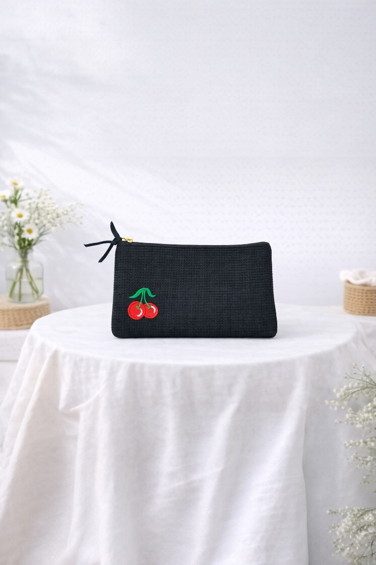 Photoroom_20260210_144723 Mini Pochette Brodée Cerises En Toile Texturée – Image 1